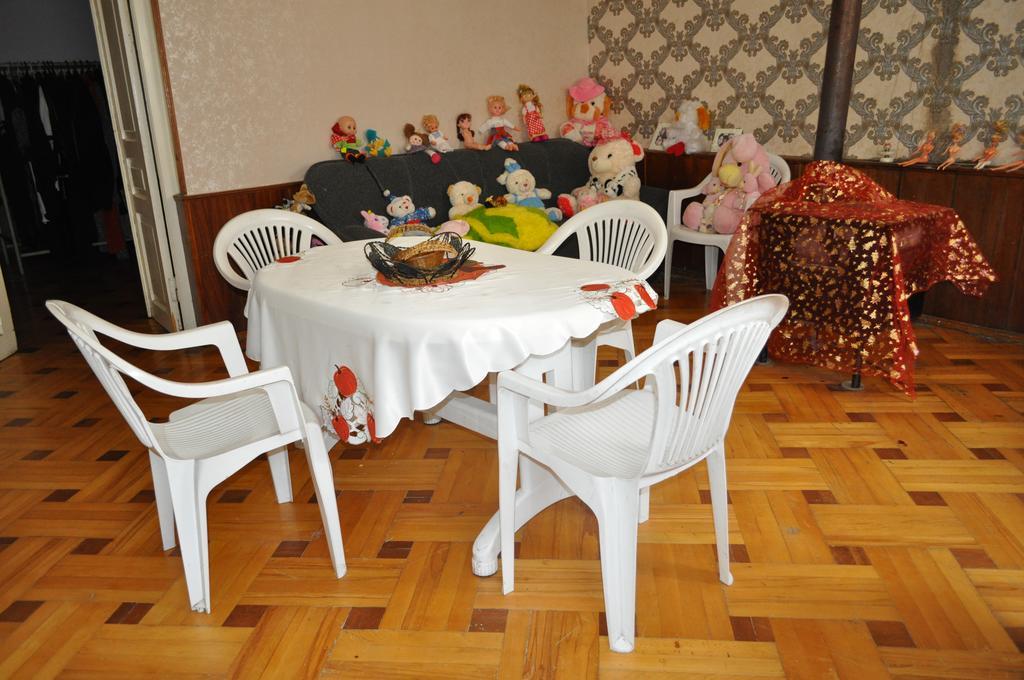 Guest House Cico Telavi Dış mekan fotoğraf